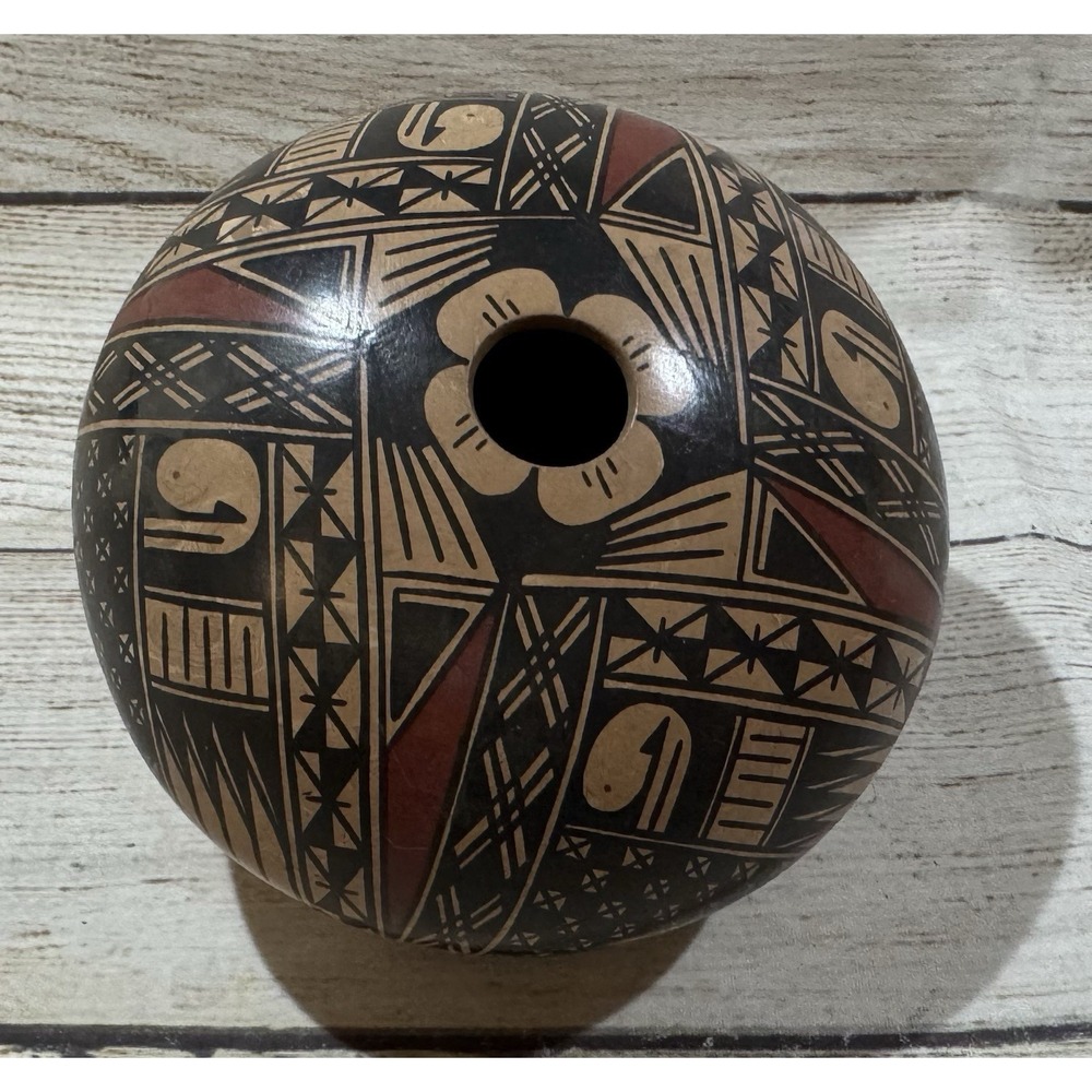 Pottery Signed Silvia Rodriguez Seed Pot Pod Native American Vessel Tb10 - Picture 1 of 8